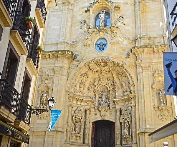 Go Donosti Santa Maria 公寓 *